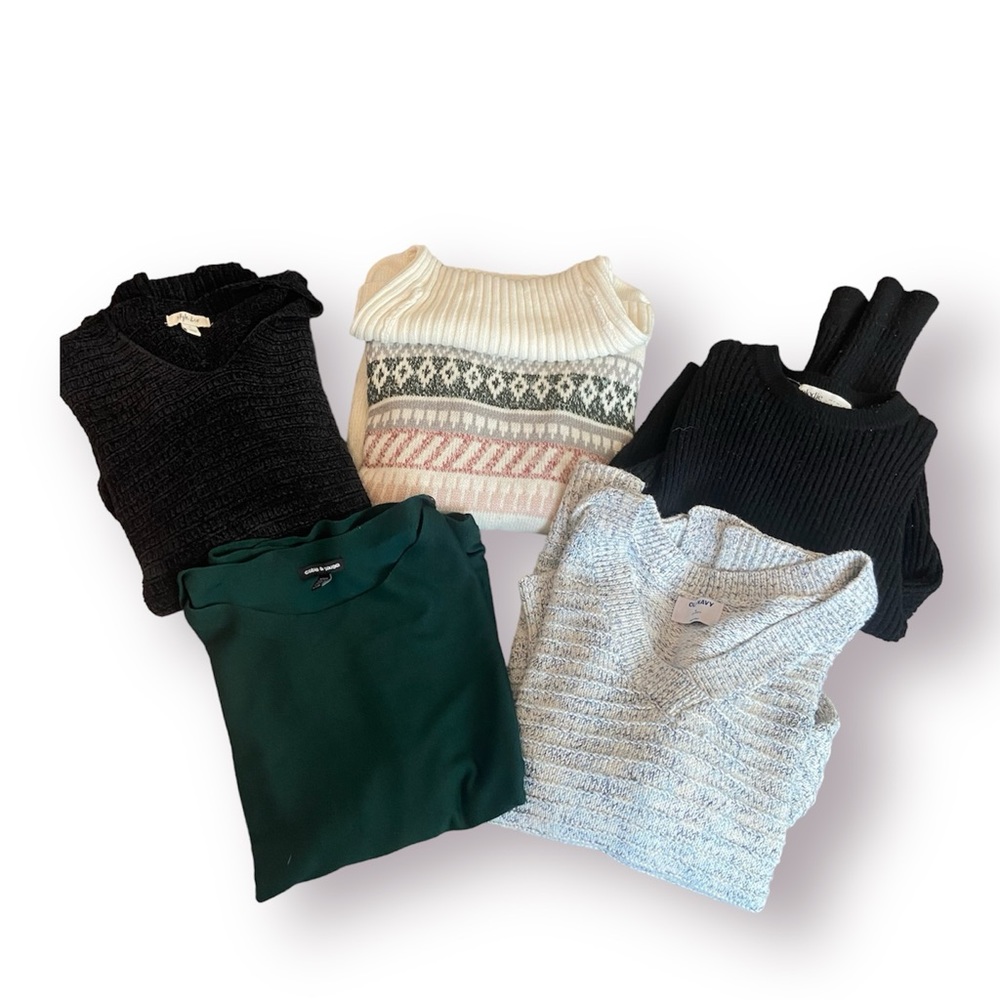 *BUNDLE OF 5* Women’s Sweaters Medium